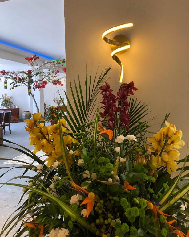 Luxurious & Comfortable room 3